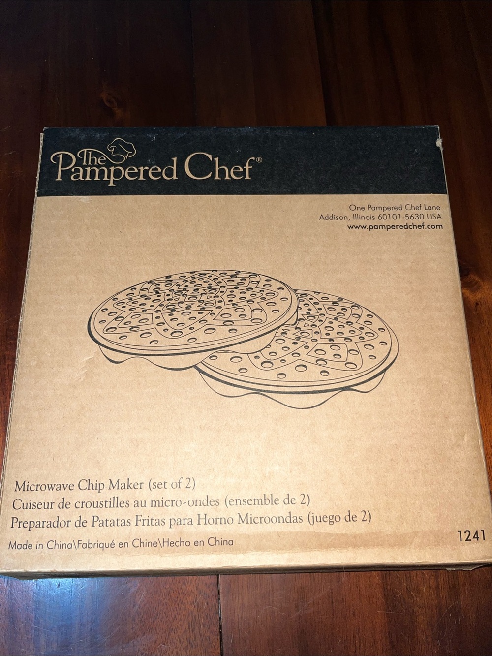 NEW In Box Pampered Chef Microwave Chip Maker Set
